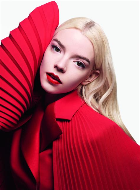 pub dior addict actrice|Anya Taylor Joy devient le nouveau visage du rouge Dior Addict.